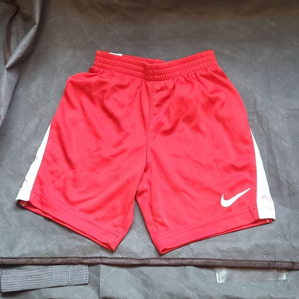 (3 ITEMS FOR $15)Nike Red and White Sports Shorts Size S 4-5
